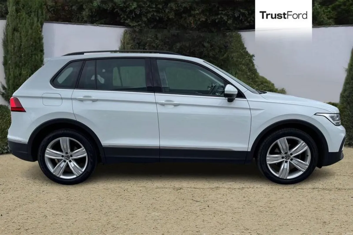 Volkswagen Tiguan Life - Image 3