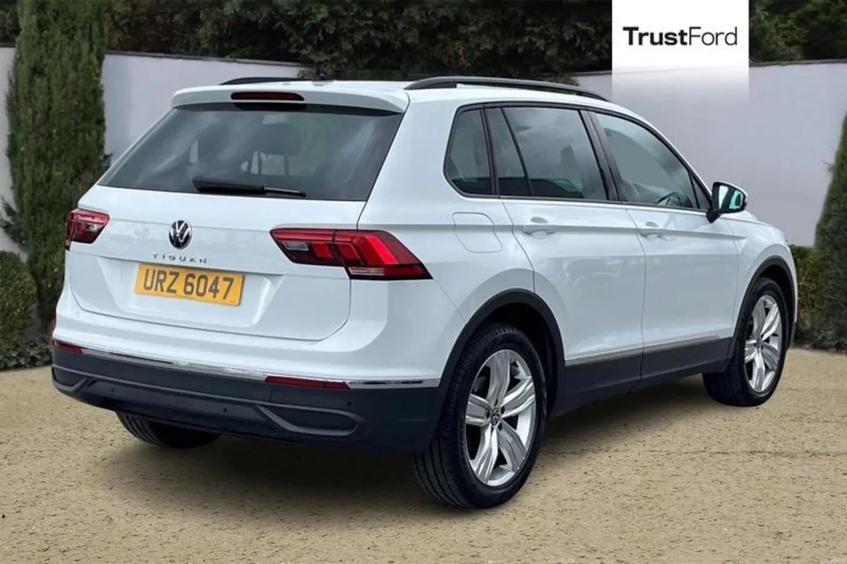 Volkswagen Tiguan Life - Image 4