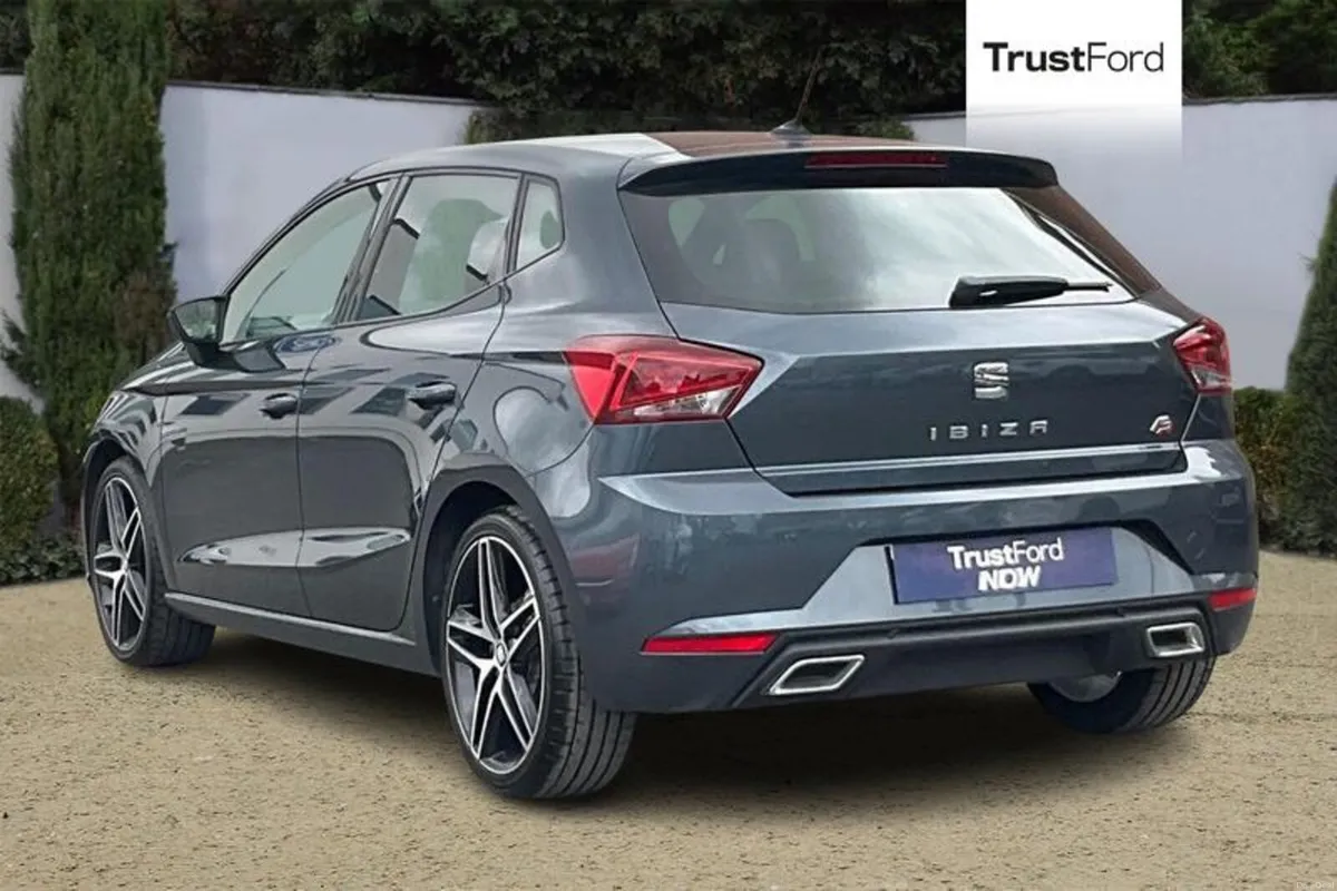 SEAT Ibiza FR - Image 2