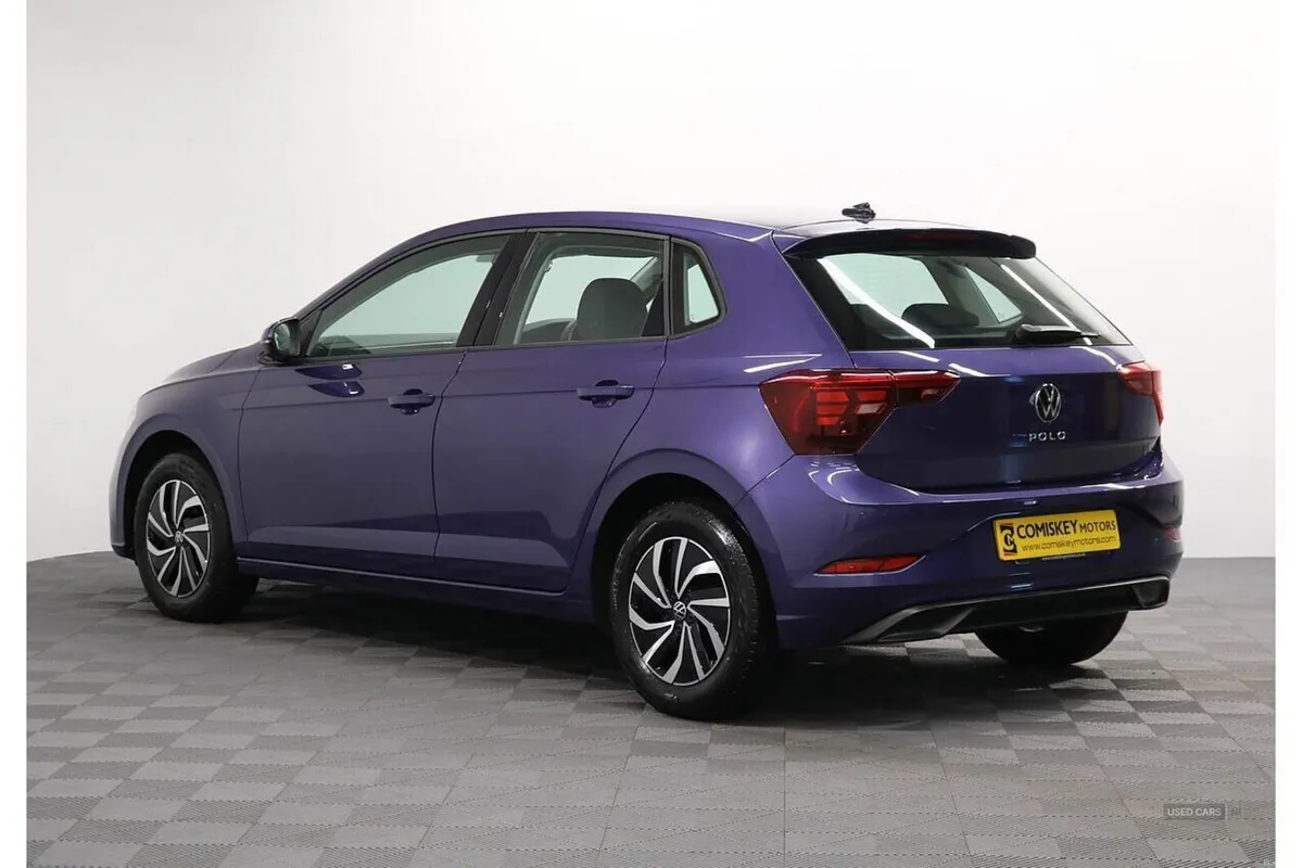 Volkswagen Polo TSI Life - Image 4