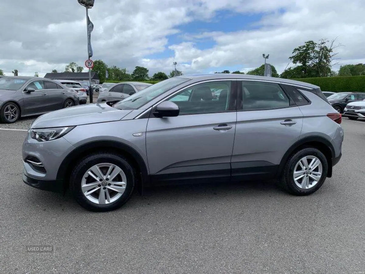 Vauxhall Grandland X SE Premium - Image 2