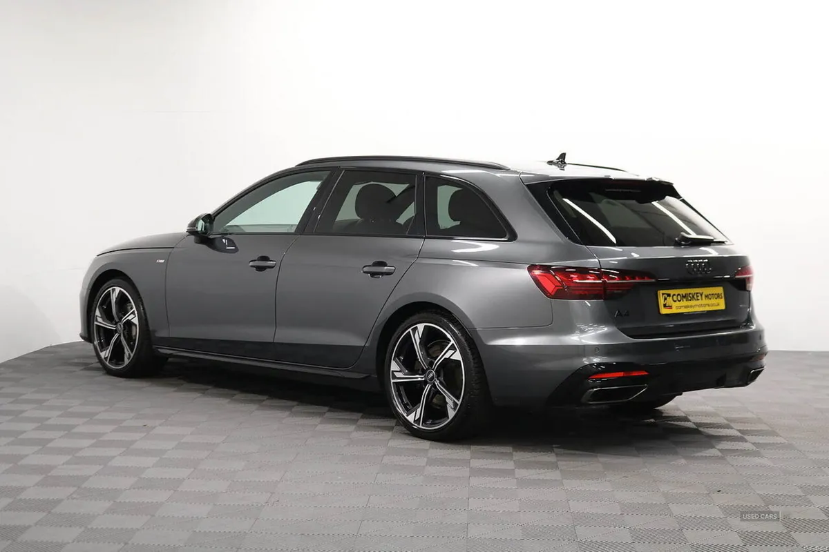 Audi A4 Avant TDI Black Edition - Image 5