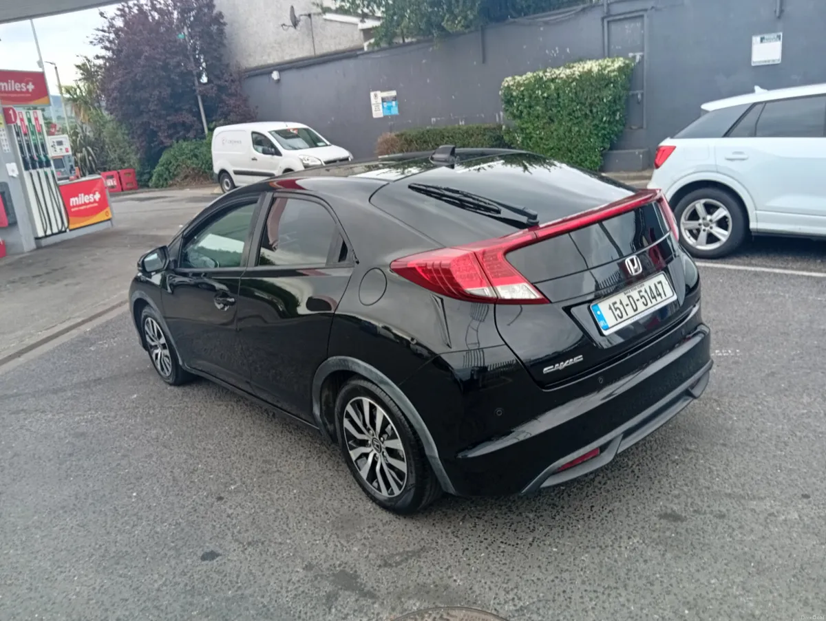 Honda Civic 2015 low mileage - Image 4