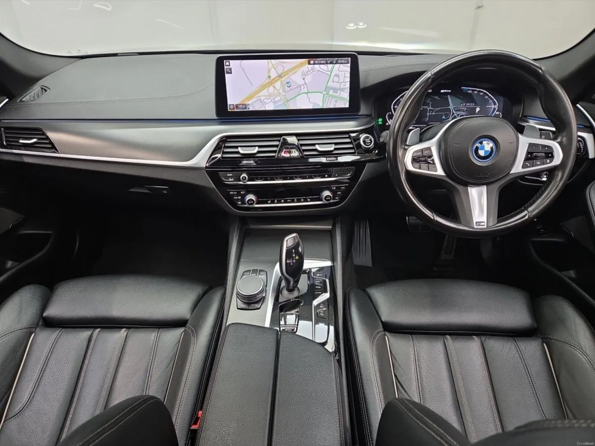 BMW 5-Series 530e MSport Touring 292BHP *Sun Roof* - Image 4