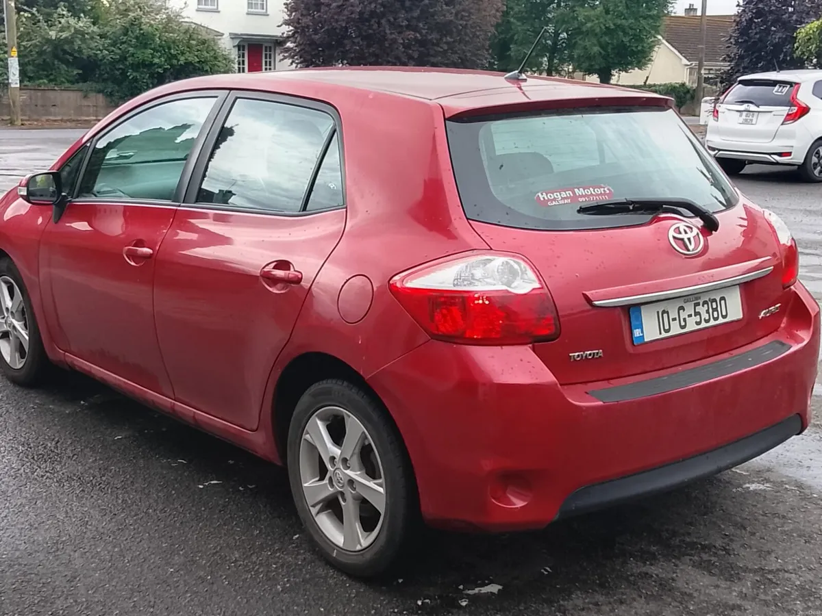 10 Toyota auris 1.4 d4d NCT + TAX - Image 2