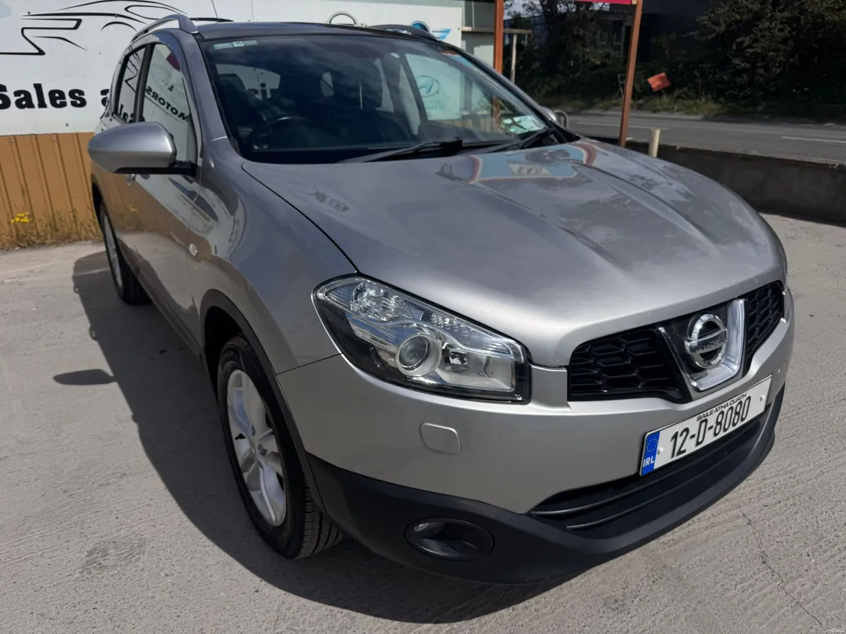 12 Nissan Qashqai 1.6 Petrol SVE Leather Bose - Image 4