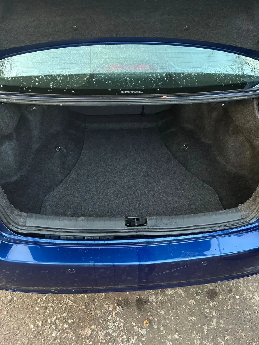 Honda Accord 2011 - Image 5