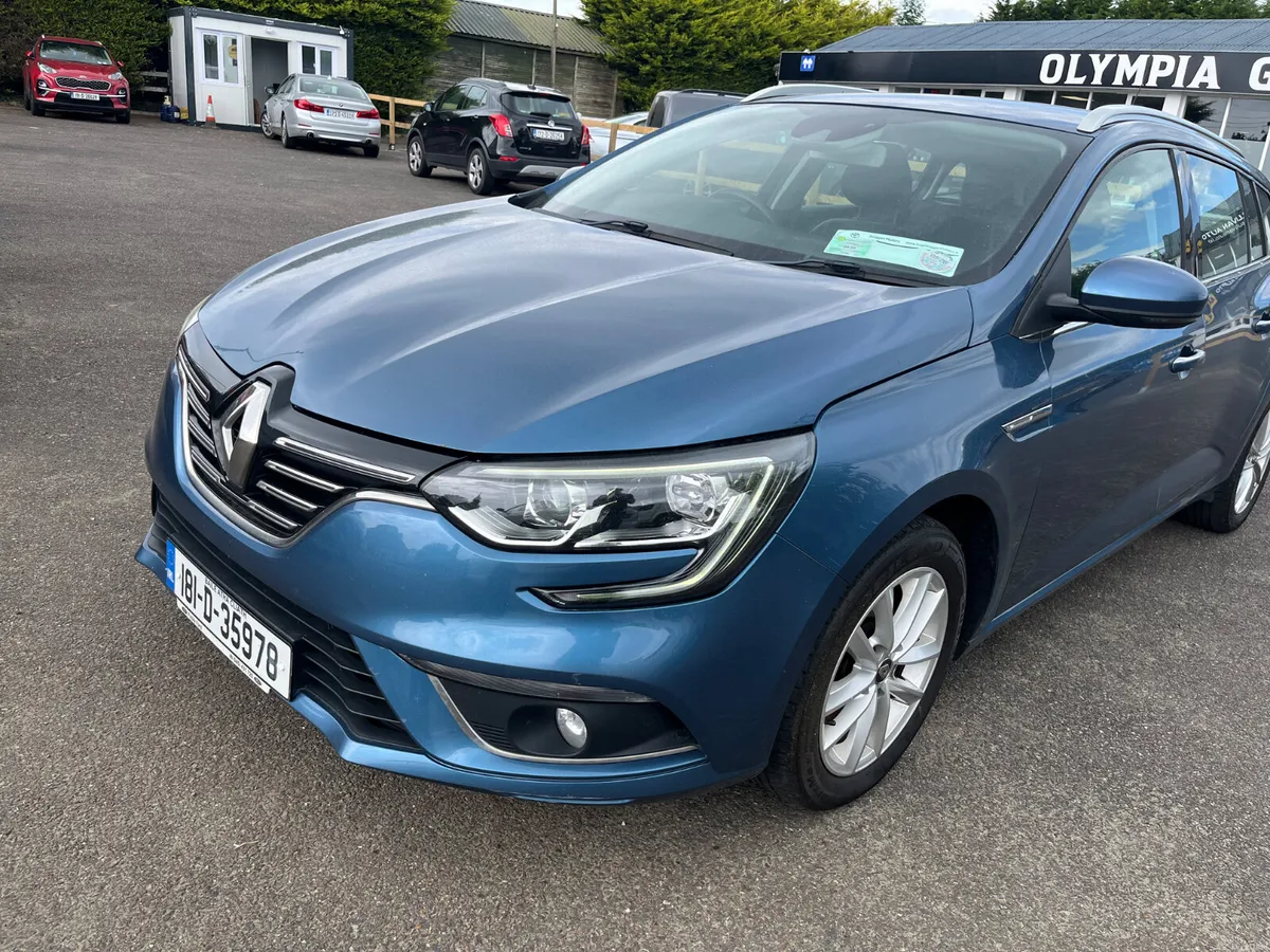 Renault Megane 2018 - Image 2