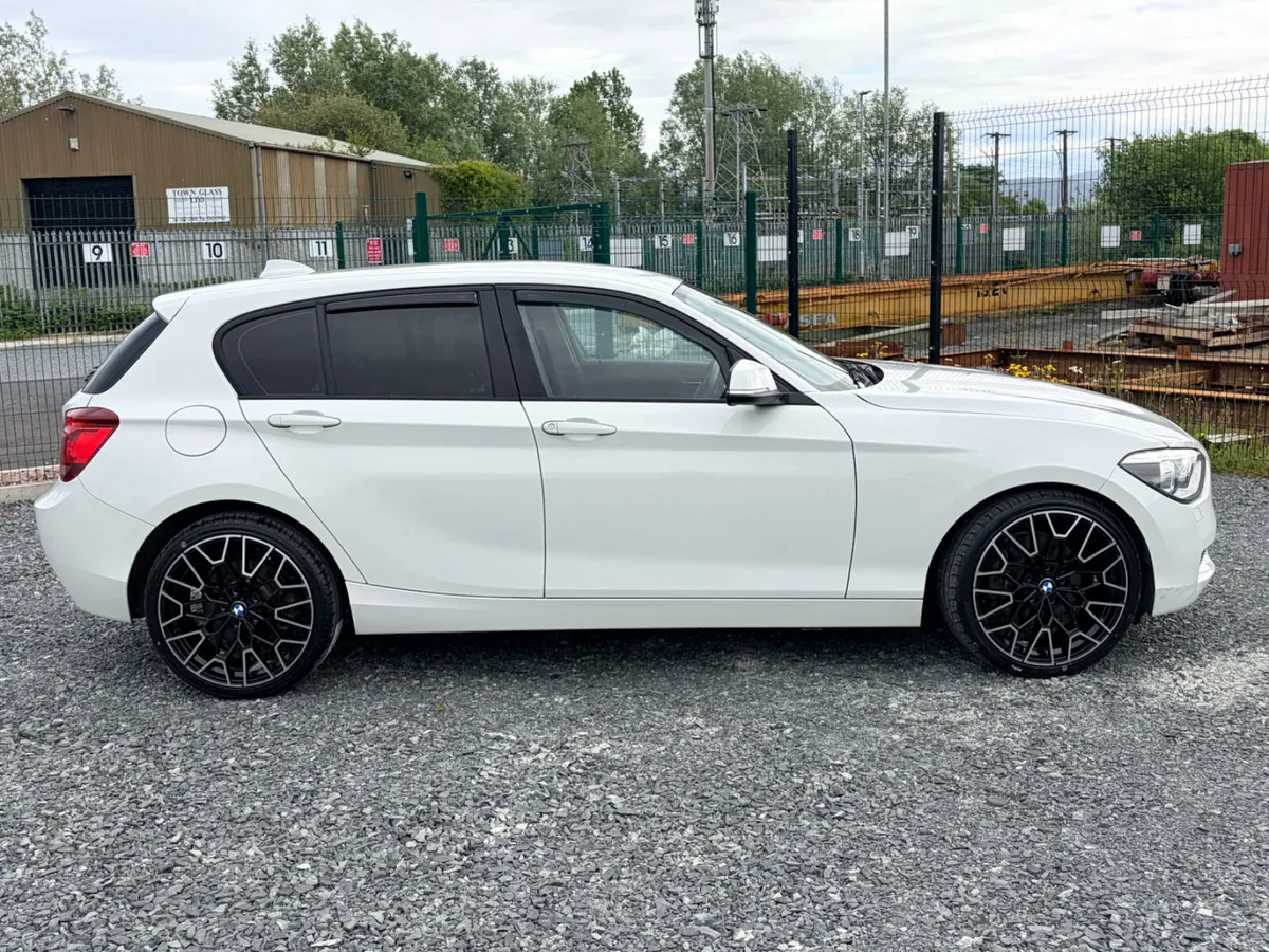 2015 BMW 116I 5DR AUTO FULLY LOADED LOW KMS - Image 3
