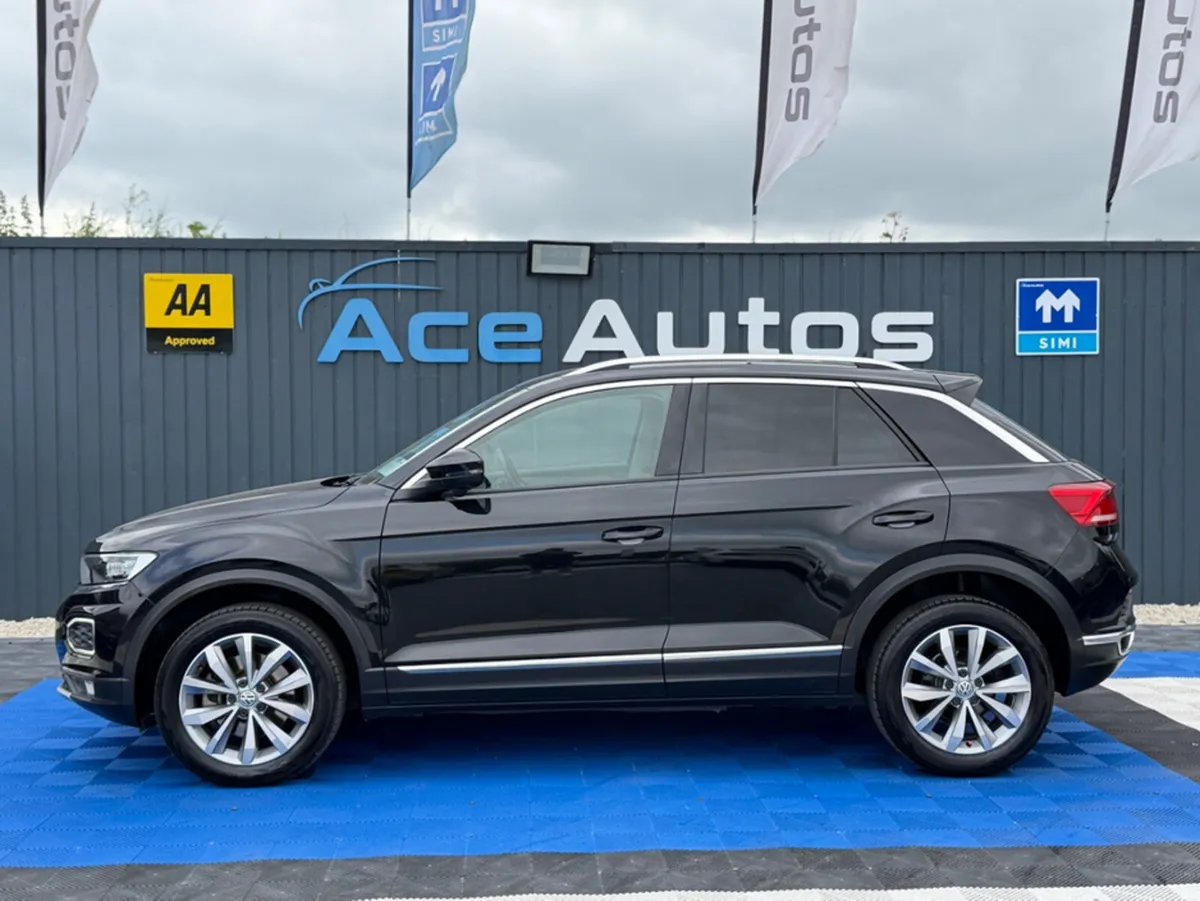 Volkswagen T-Roc SPORT - 2.0L DIESEL - AUTO - 12M - Image 4