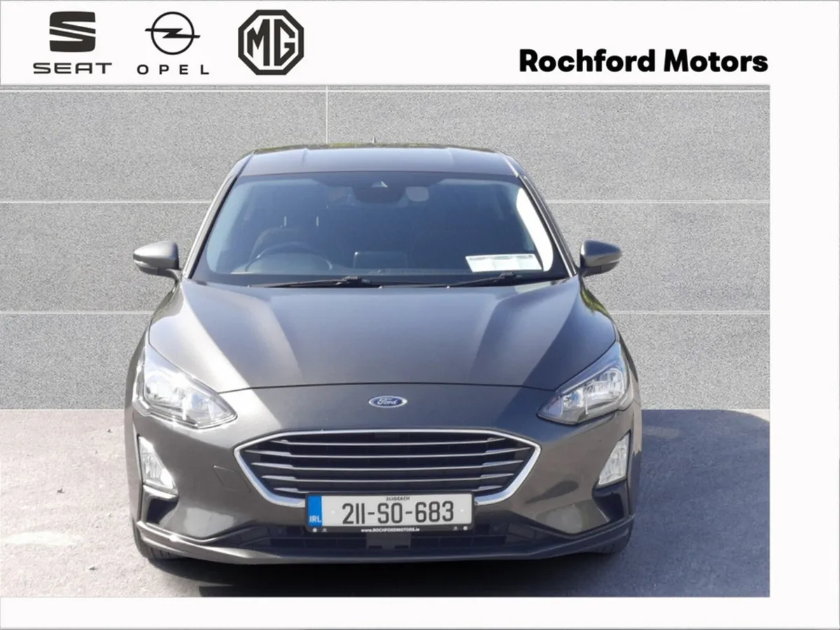 Ford Focus TITANIUM EDITION 5DR 1.5 T TD 120 4 - Image 2