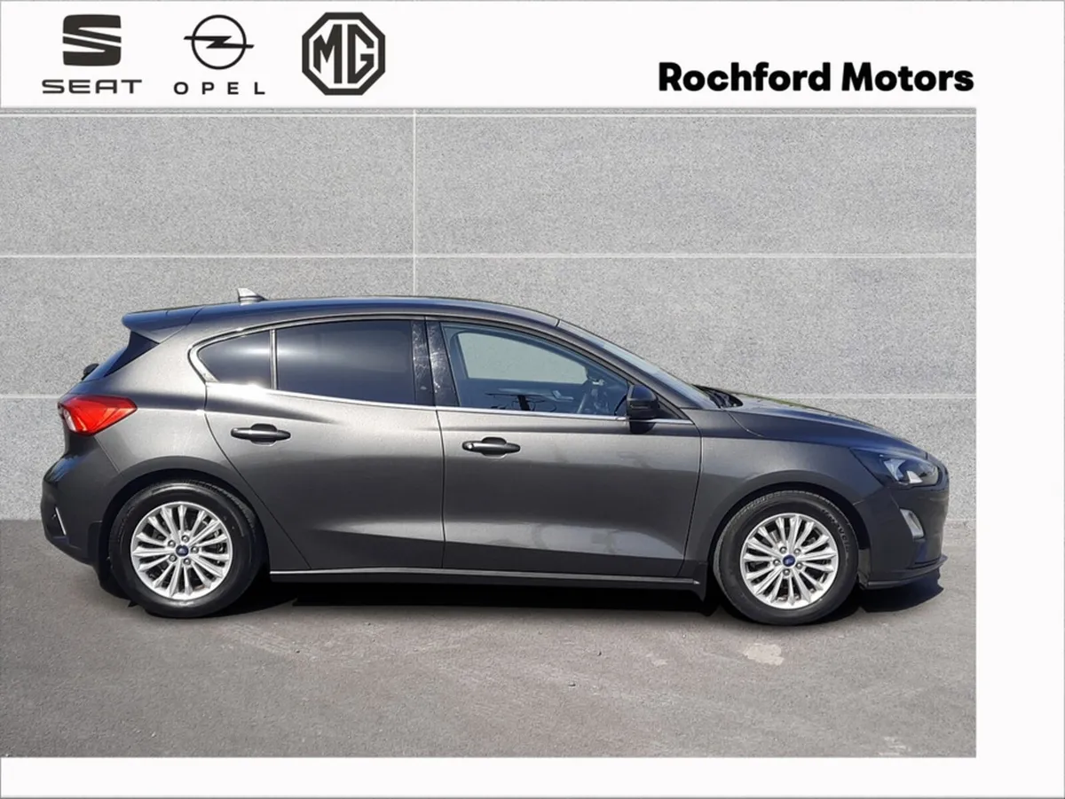 Ford Focus TITANIUM EDITION 5DR 1.5 T TD 120 4 - Image 3