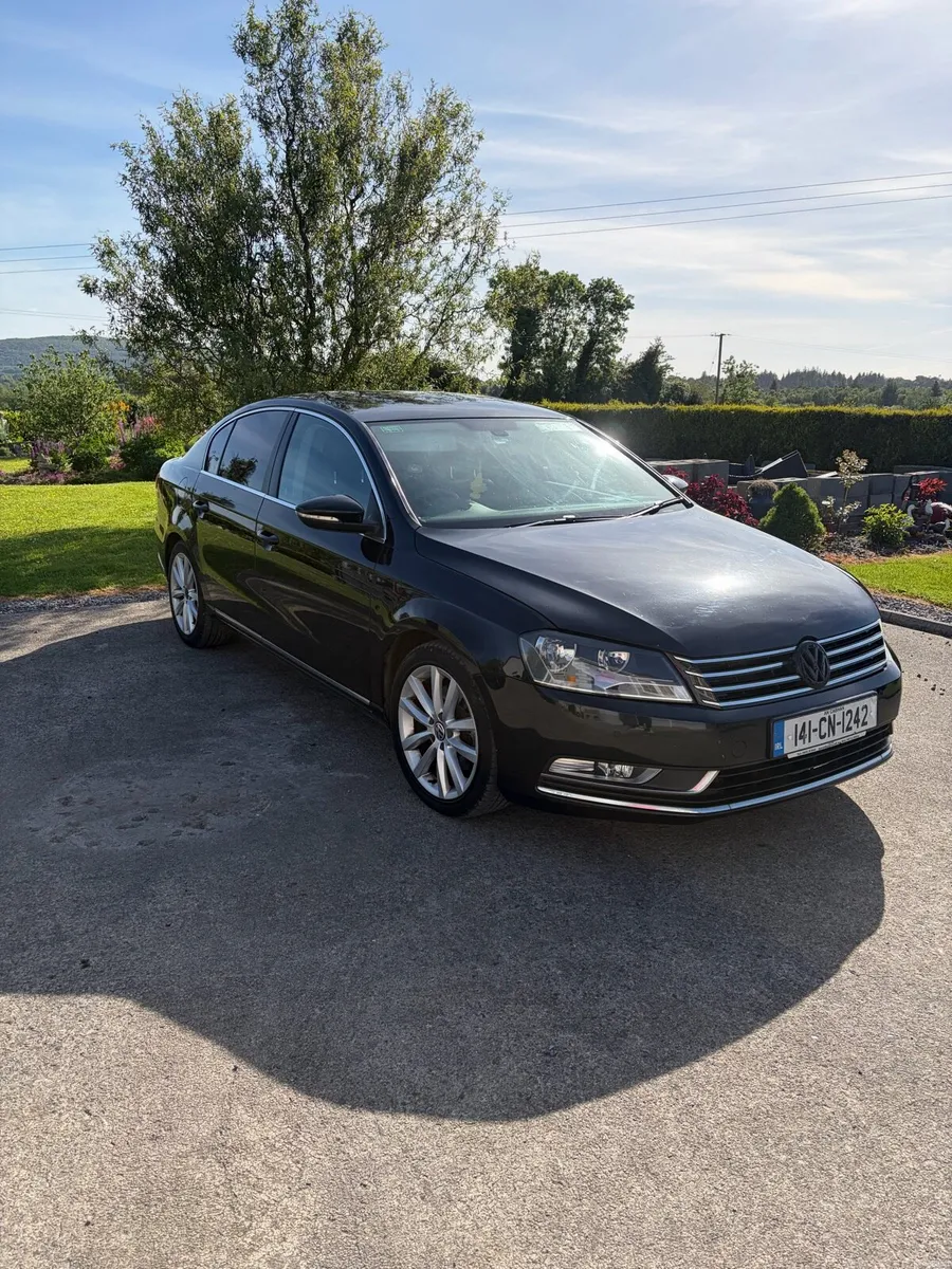 Volkswagen Passat - Image 1