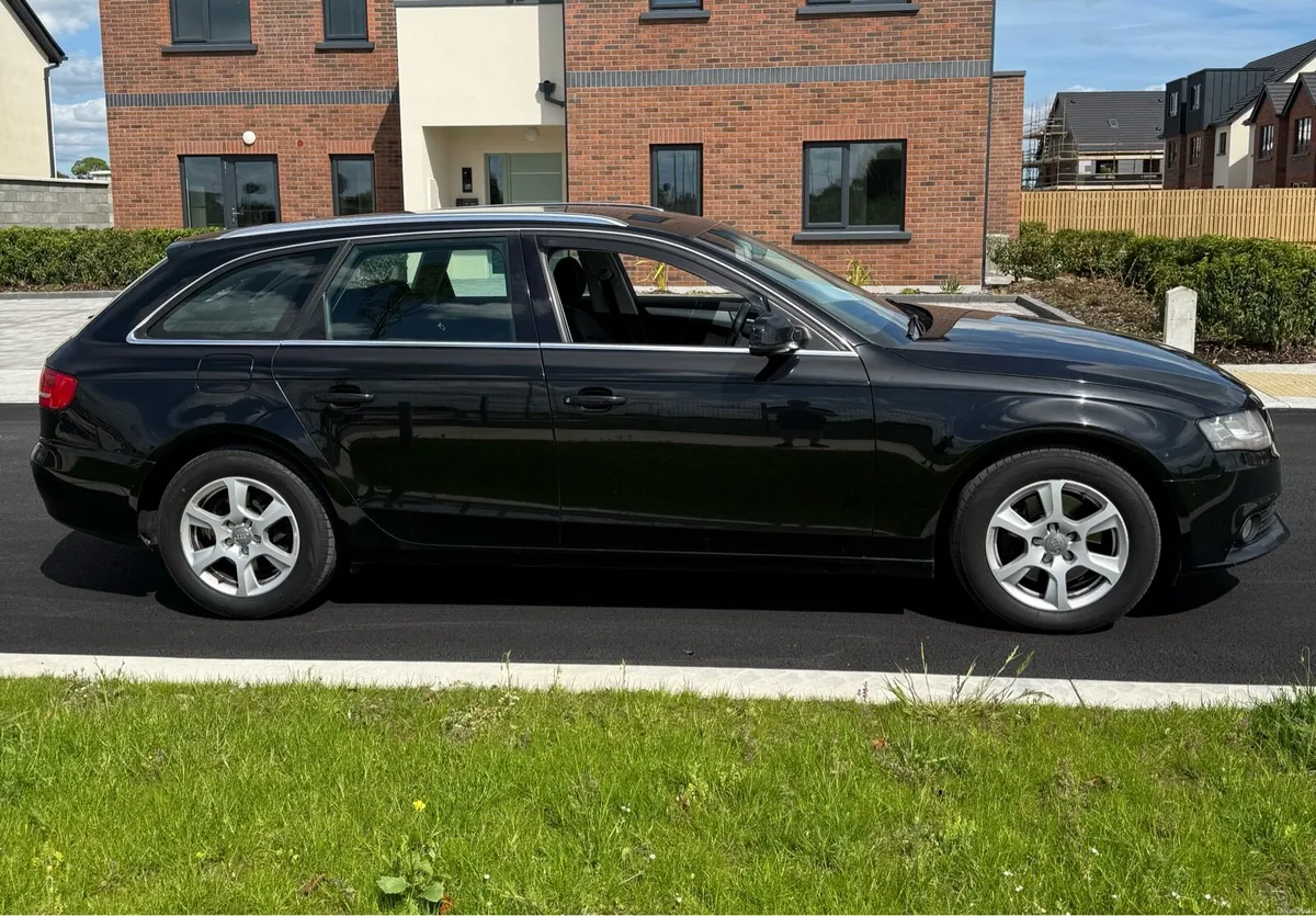 Audi A4 Avant - Image 1