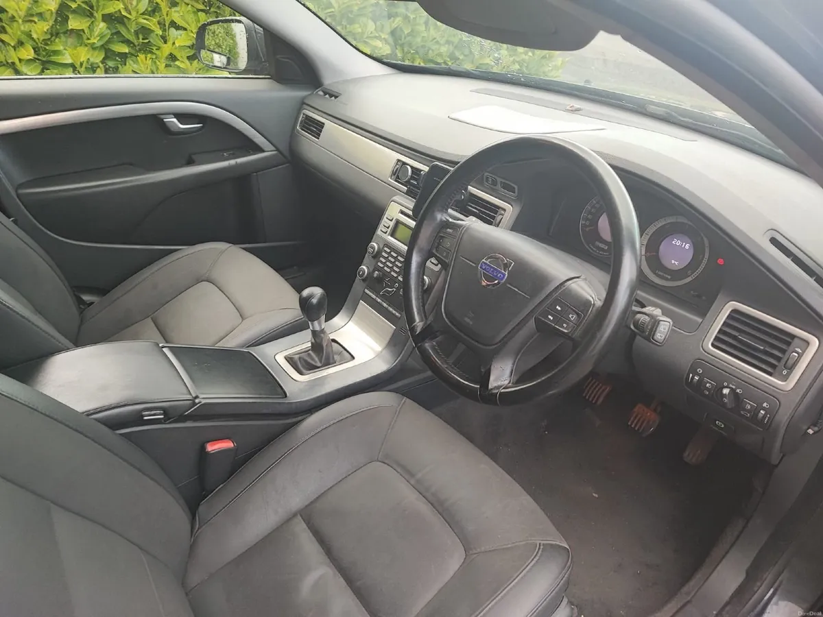 Volvo V70 D5 - 212BHP - Image 5
