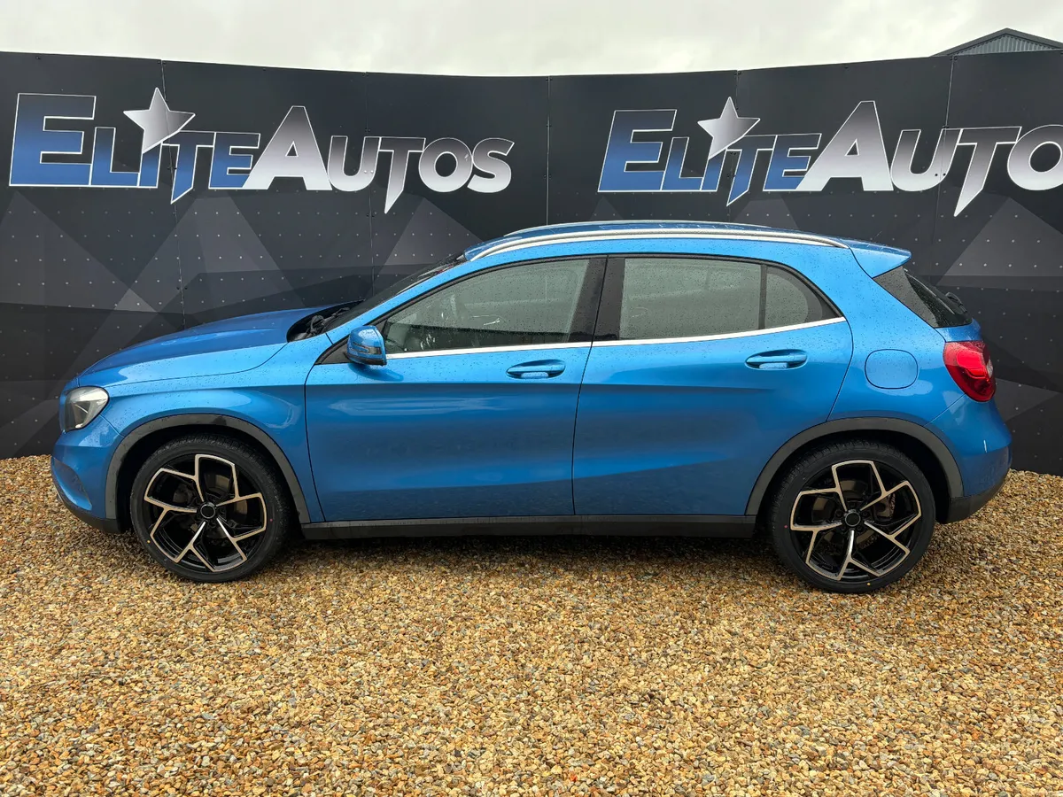 Mercedes Benz GLA180 Urban Automatic 1.6 2016 - Image 5