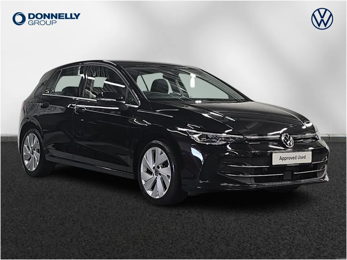 Volkswagen Golf Hatchback Style - Image 1