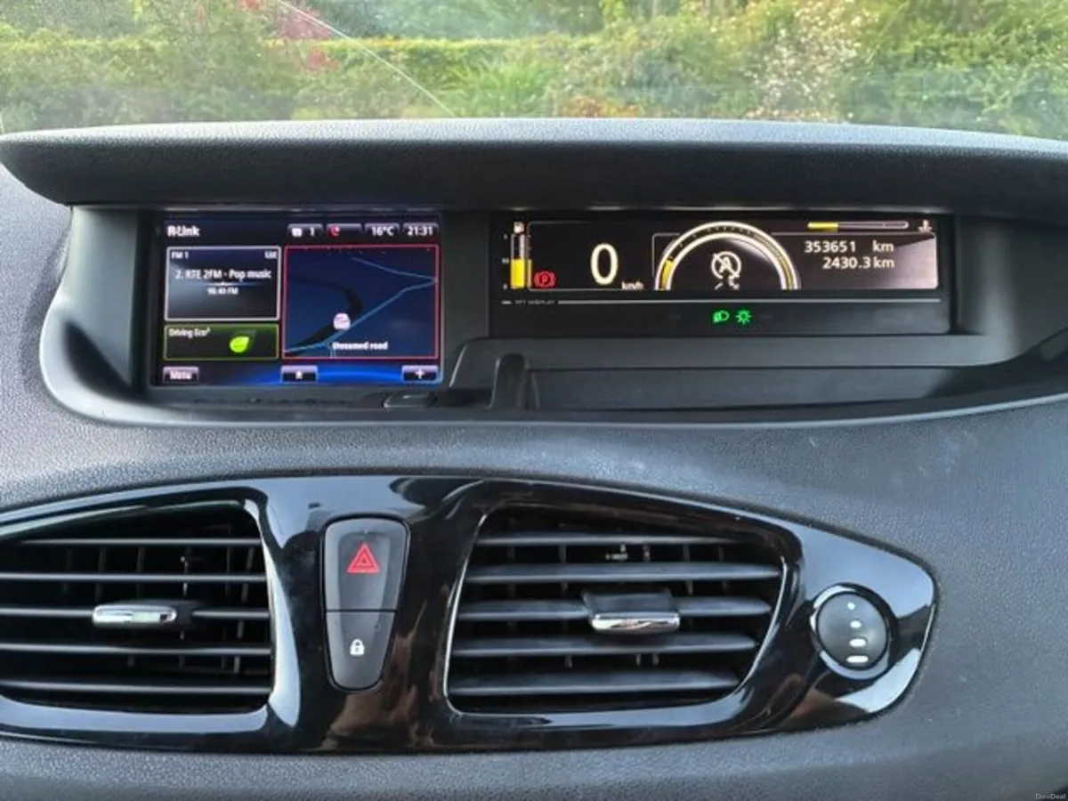 2016 Renault Grand Scenic Bose 1.5 DCI 110 - Image 3