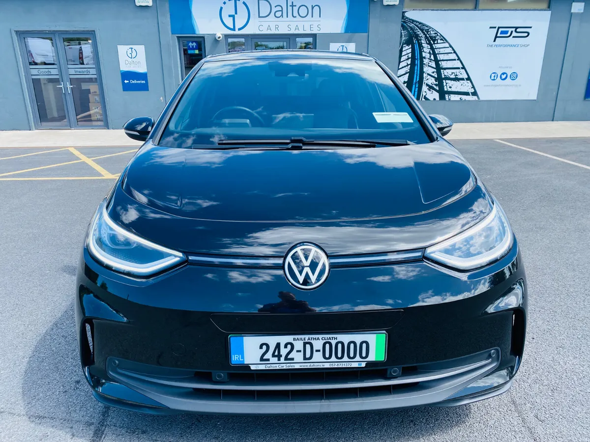 VOLKSWAGEN iD3 MATCH PRO S 77KWH LONG RANGE 2024 - Image 2