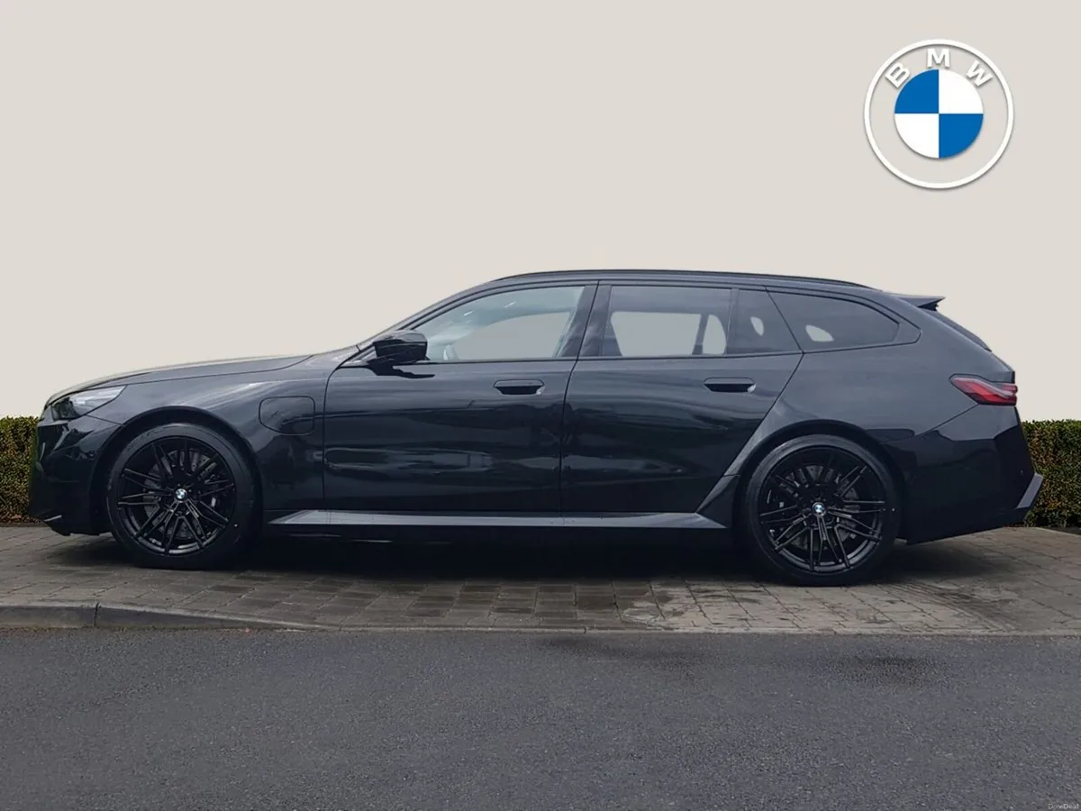 BMW M5 Touring - Image 3