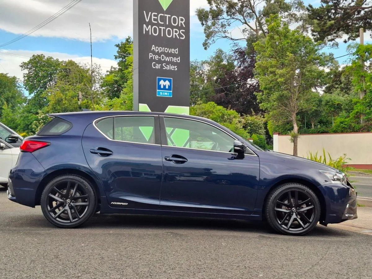 Lexus CT SPORT - IRISH CAR - LEATHER/ALCANTARA SEA - Image 6