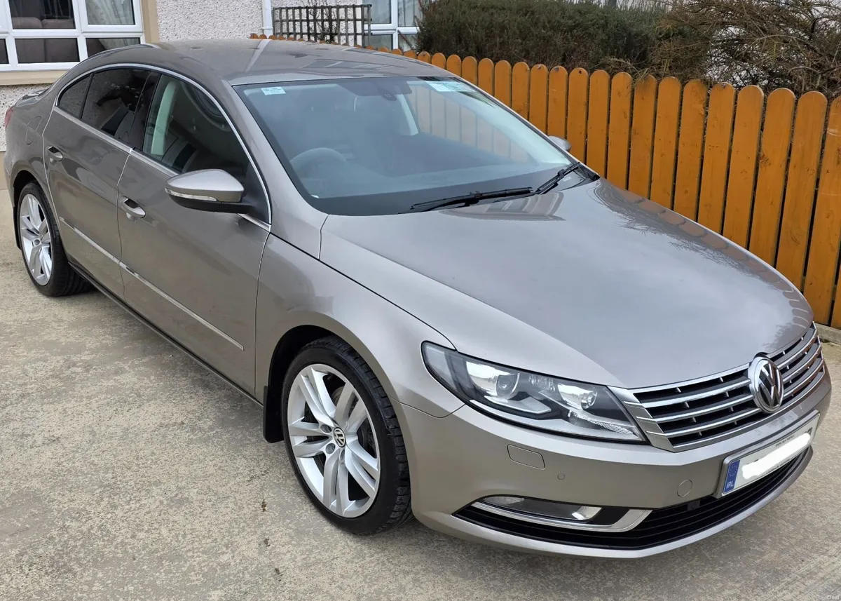 Volkswagen CC sport  2014 mint car - Image 1