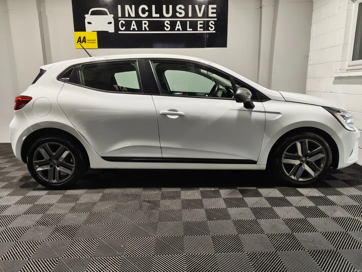 Renault Clio 2022 1.0 DYNAMIQUE SPEC EXTRAS 6 SPD - Image 4