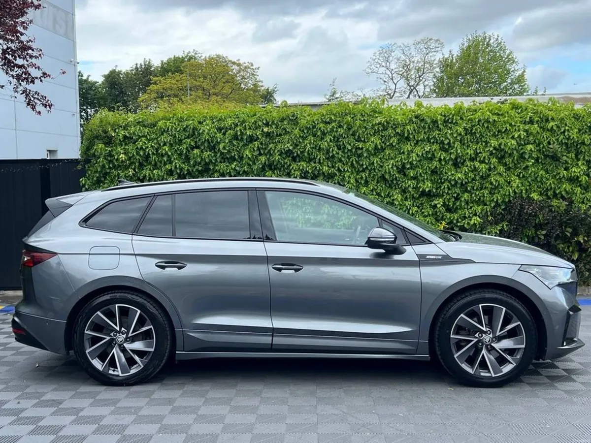 Skoda Enyaq SPORT LINE IV 60 ** HUGE SPEC ** // AP - Image 2