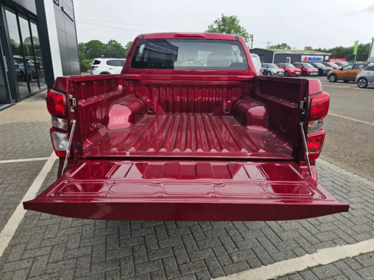 Isuzu D-Max AUTOMATIC *FINANCE ARRANGED* - Image 3