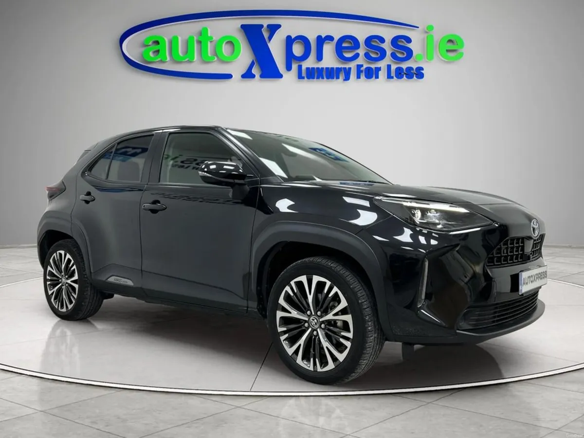 Toyota Yaris Cross 1.5 HYBRID G Only 6999 Miles - Image 3