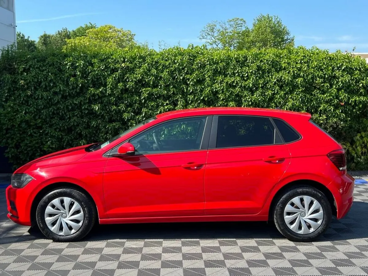 Volkswagen Polo 1.0 TSI AUTO // VERY LOW MILEAGE / - Image 3