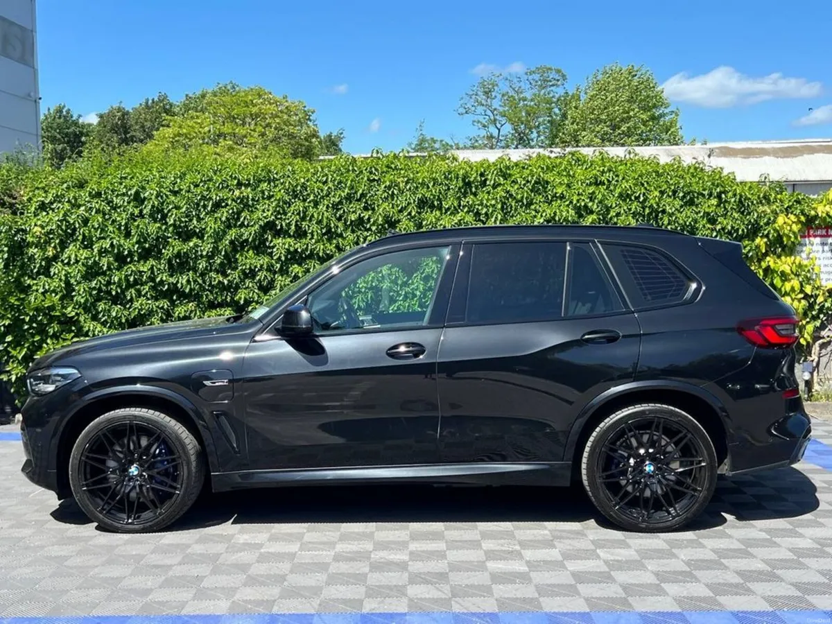 BMW X5 XDRIVE45e M-SPORT 3.0 HYBRID // OPENING PAN - Image 4