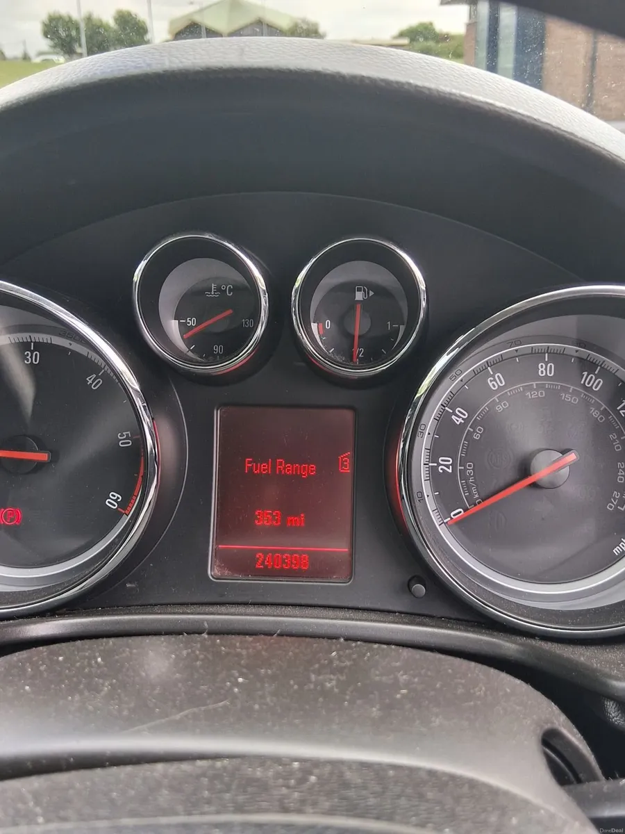Vauxhall Insignia 2011 - Image 3