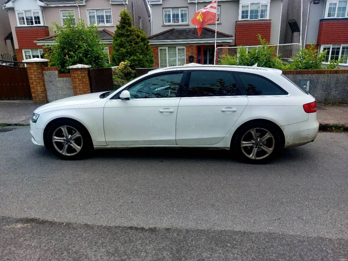 Audi A4 2013 - Image 2