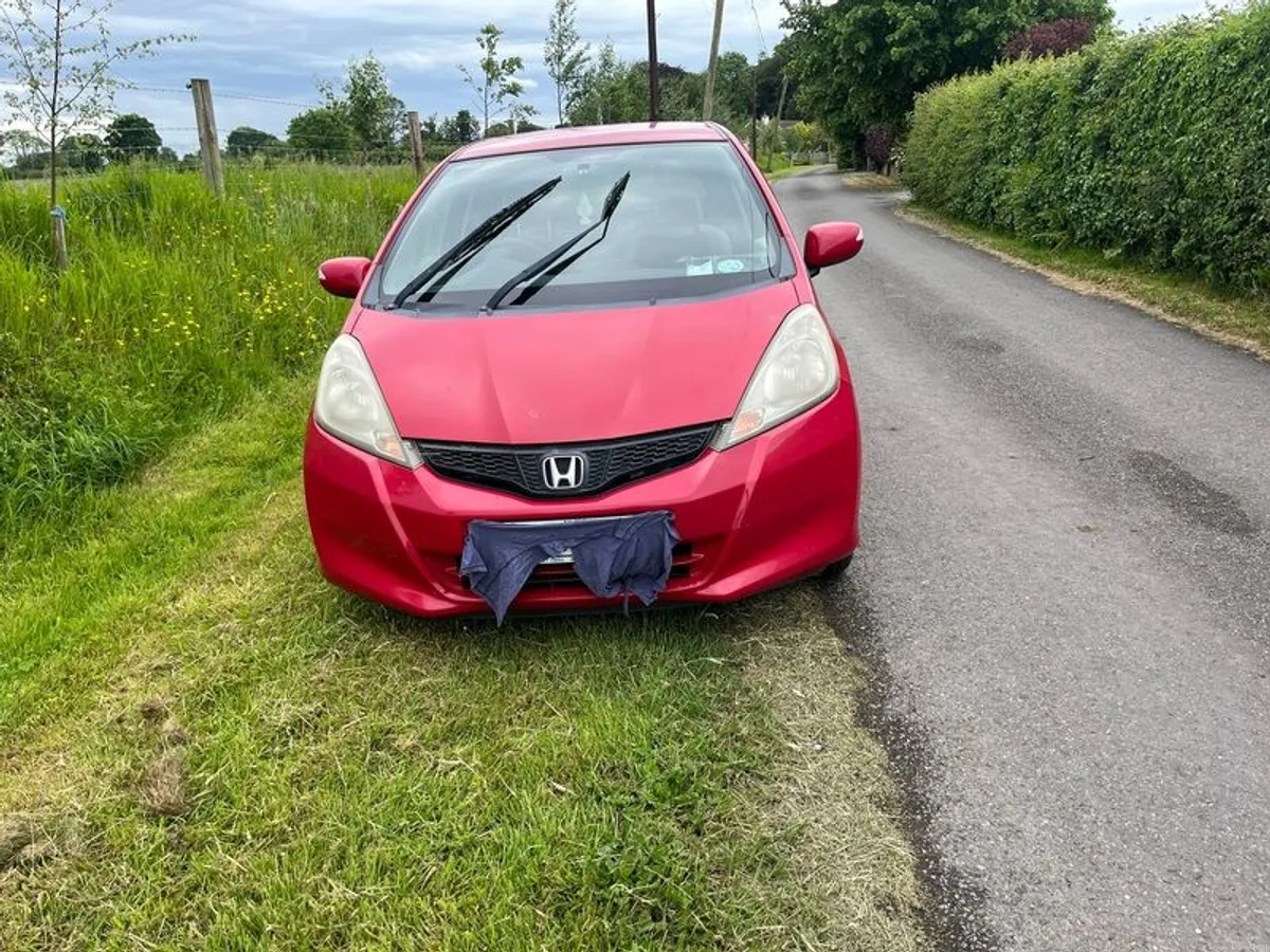 2011 Honda Fit - Image 2