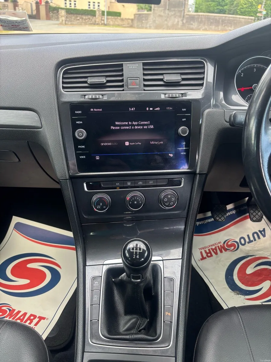 Volkswagen Golf - Image 6
