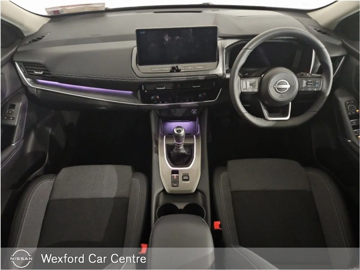 Nissan Qashqai 1.3 PETROL SV PREMIUM - Image 4