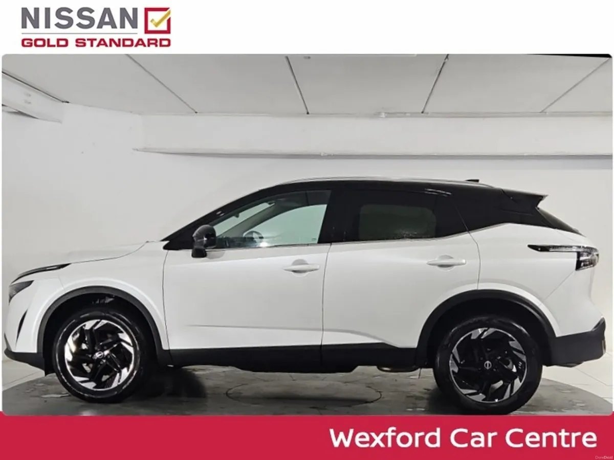Nissan Qashqai 1.3 PETROL SV PREMIUM - Image 5