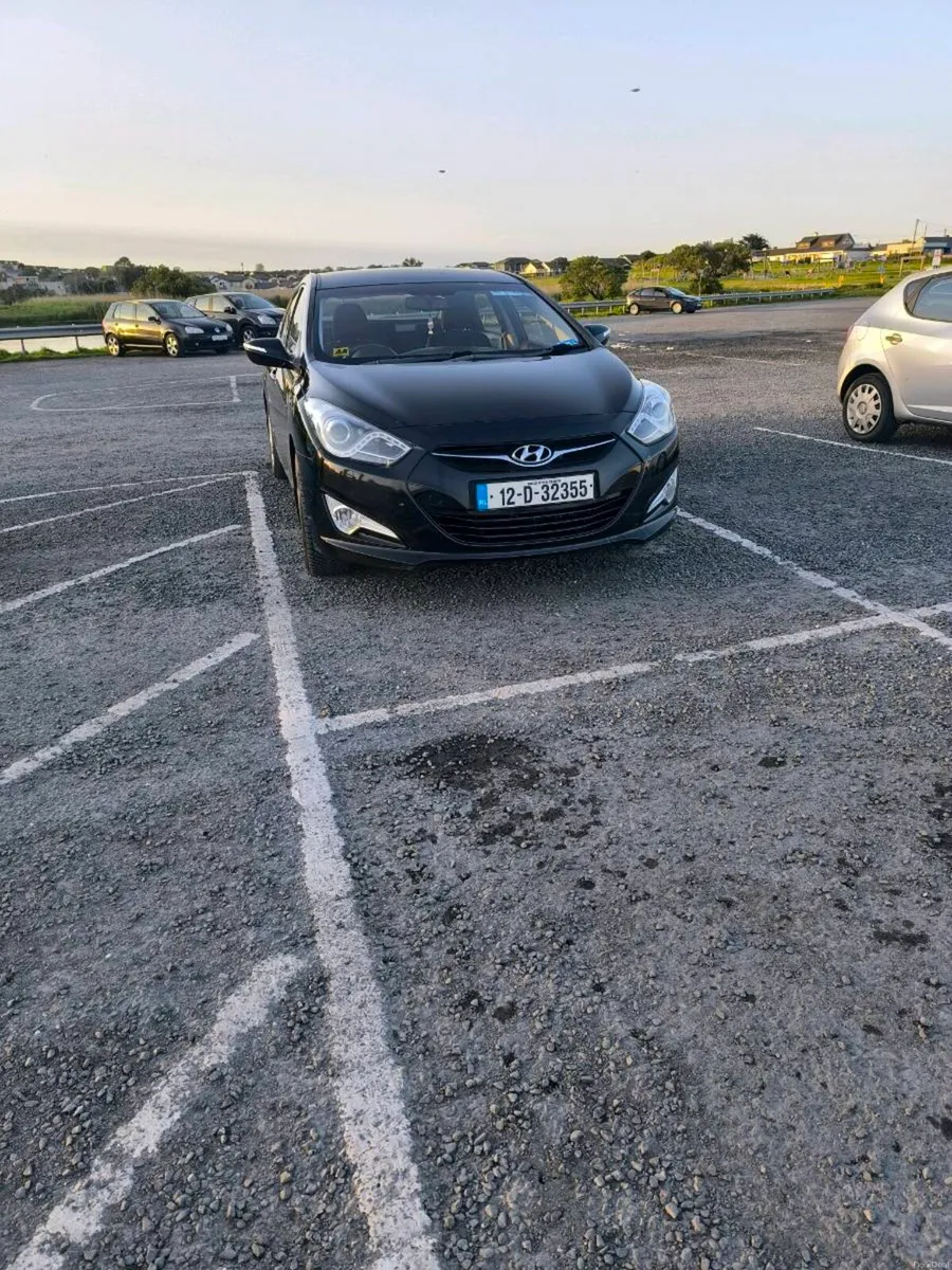 Hyundai i40 Manual - Image 2