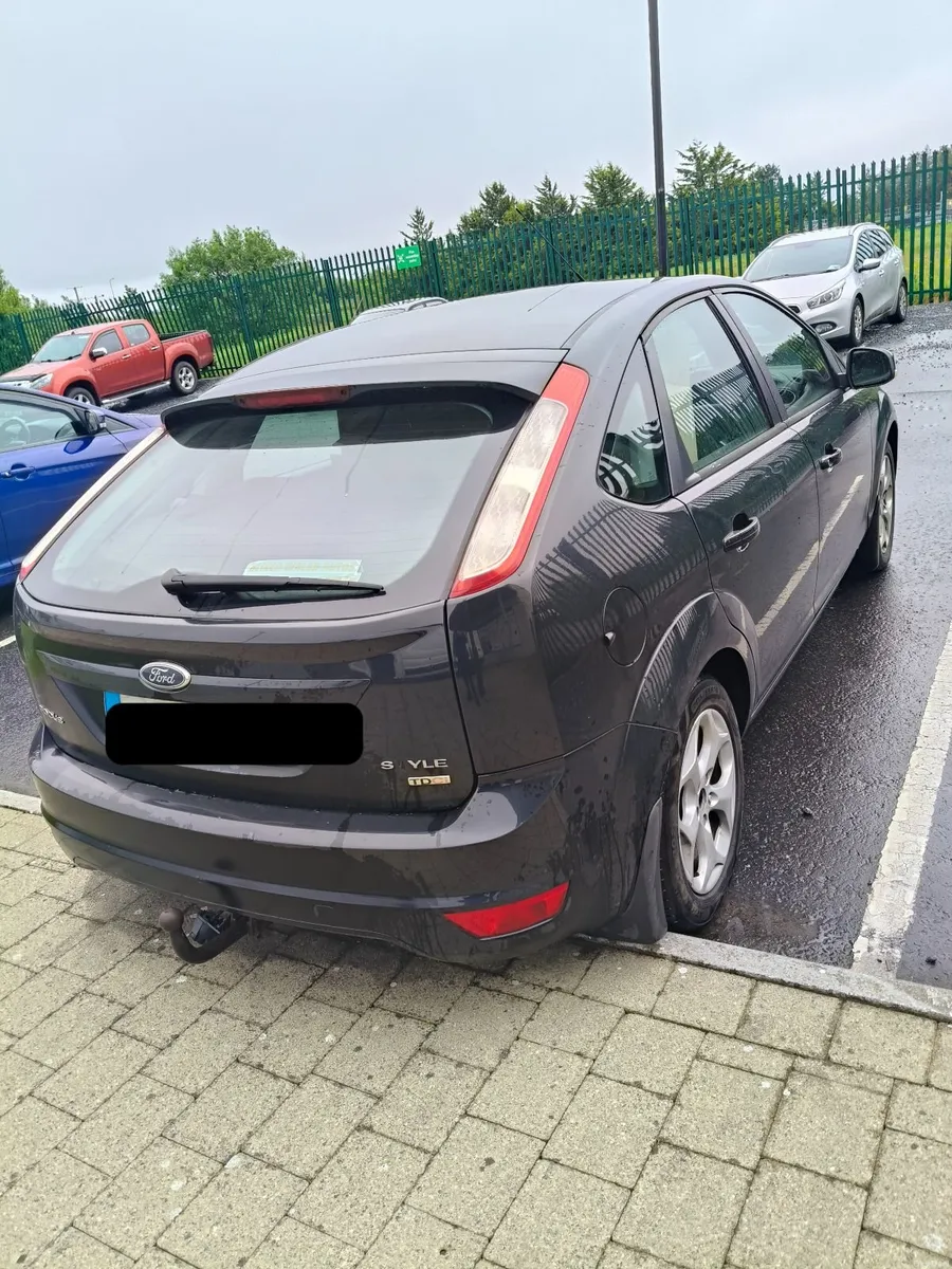 Ford Focus 2010 - Image 1