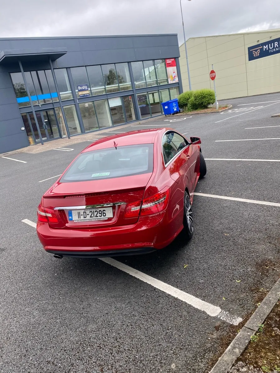 Mercedes e220 - Image 4
