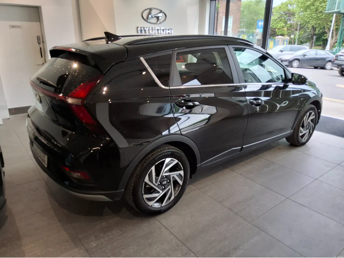 Hyundai Bayon EXECUTIVE - Only 6,000 Km - Warranty - Image 2