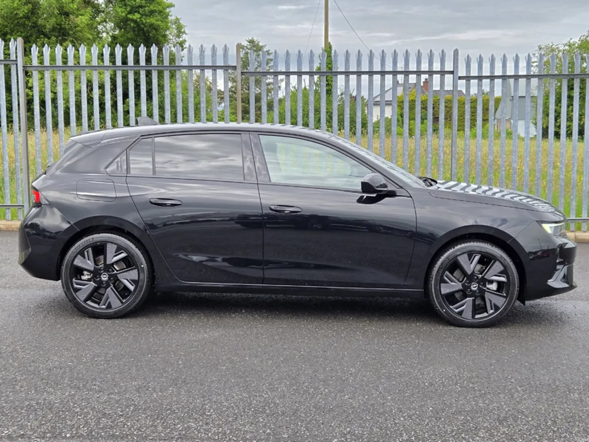 Opel Astra GE FULLY ELECTRIC 156BHP 54KWH **TOP SP - Image 4