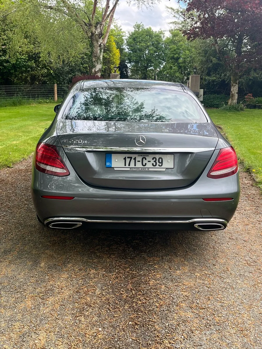 Mercedes E220d - Image 4