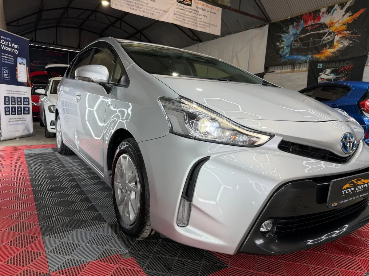 2015 Toyota Prius Alpha - 7 seat Petrol Hybrid - Image 4