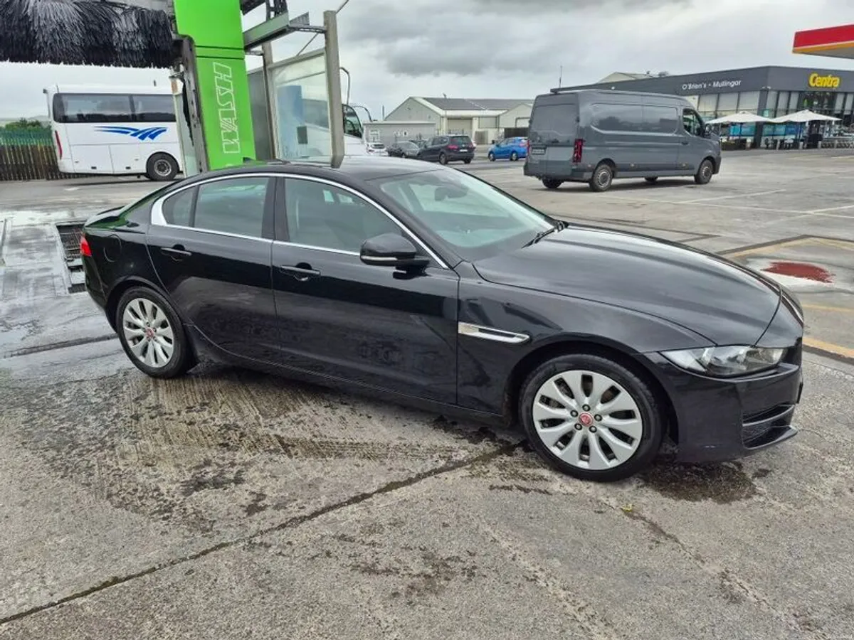 2016 Jaguar Xe - Image 3