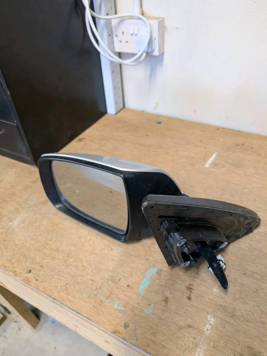 Kia Sorento wing mirror - Image 3