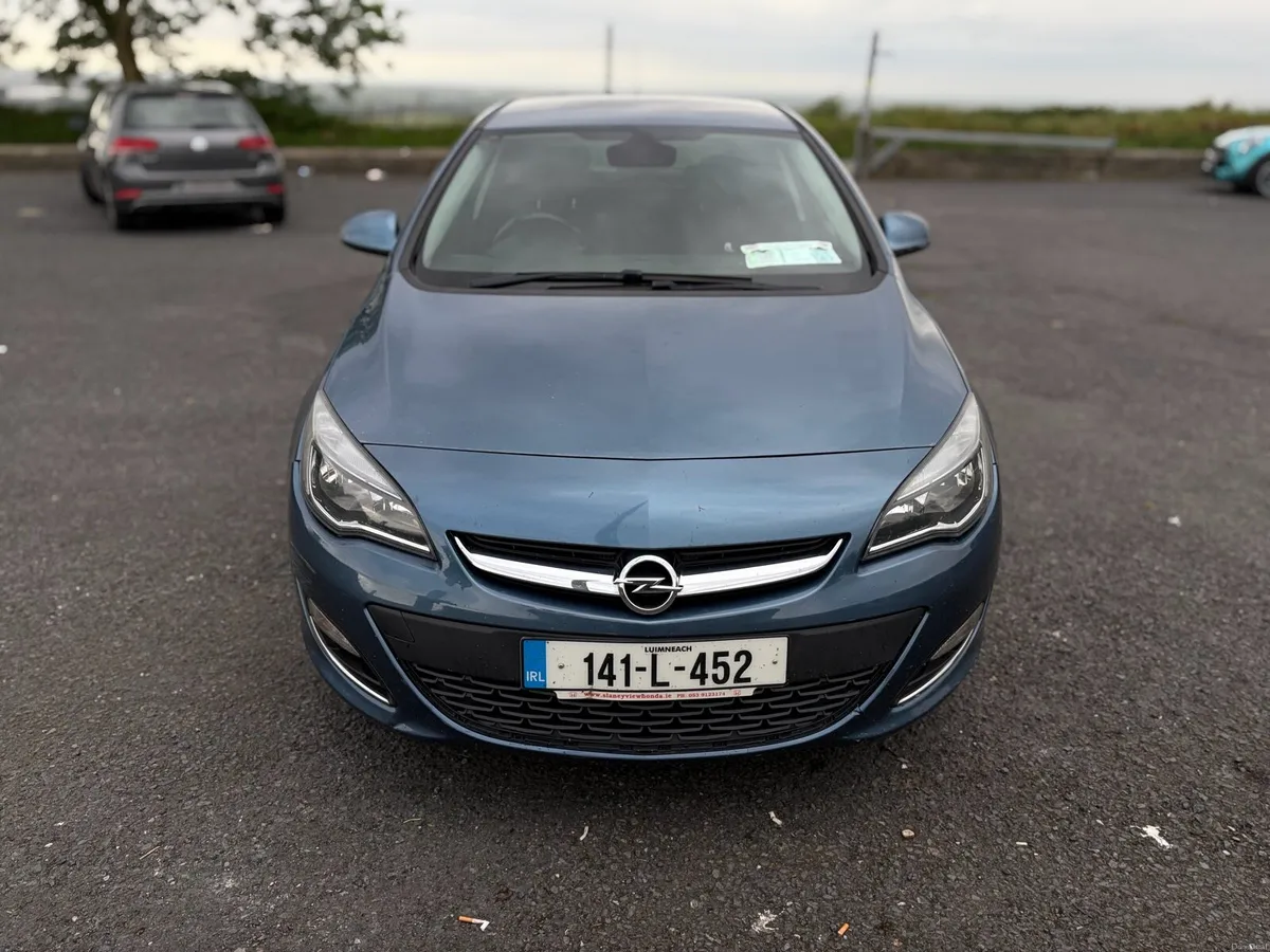 Opel Astra 2024 1.3 Diesel - Image 2