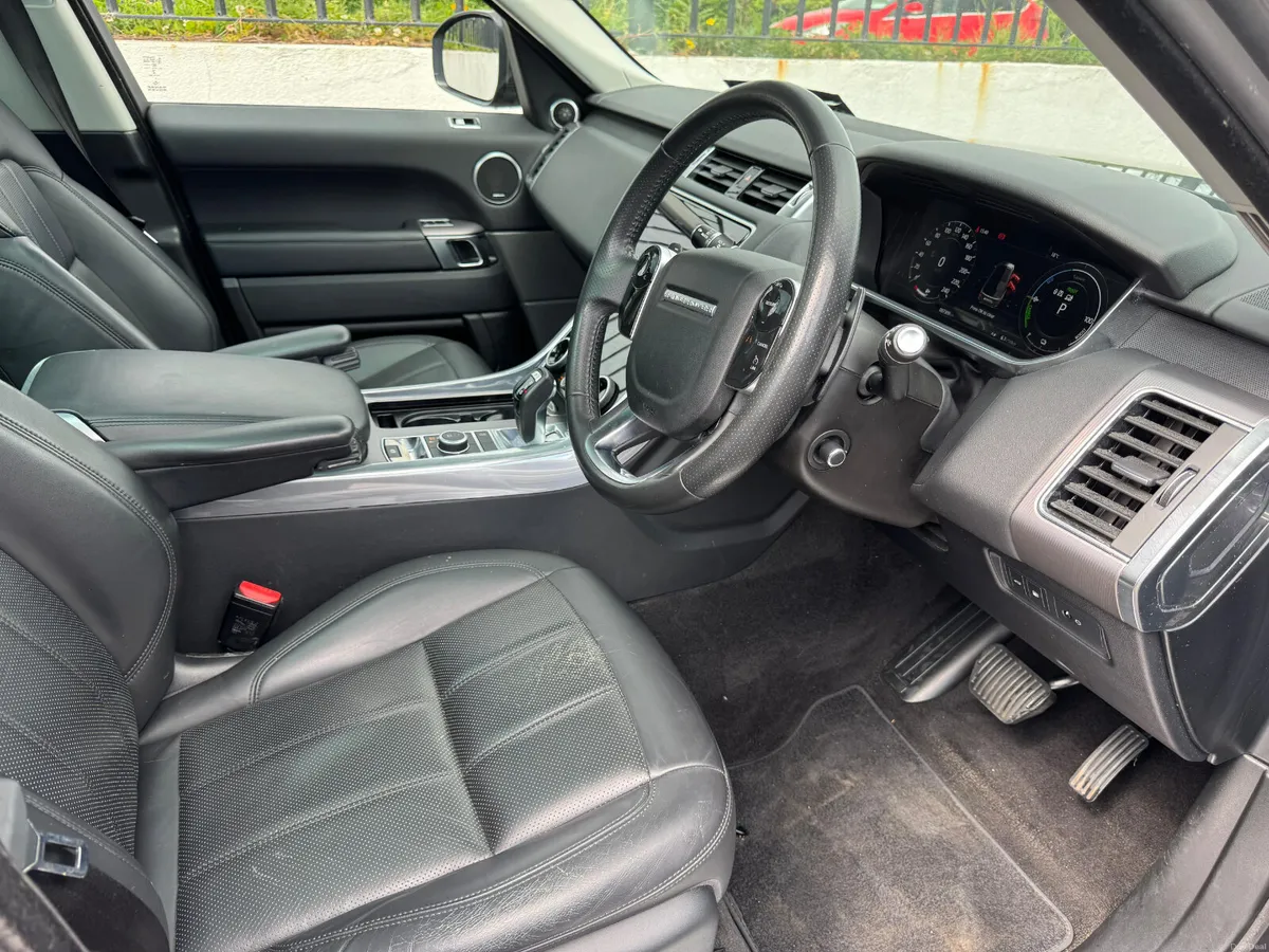 Land Rover Range Rover Sport P400e 404BHP LOW KMS - Image 4