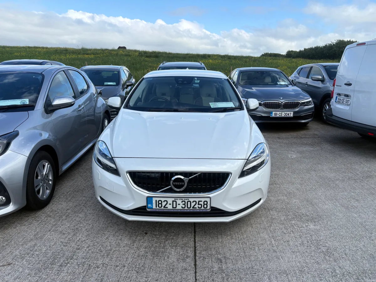 Volvo V40 2018 - Image 1